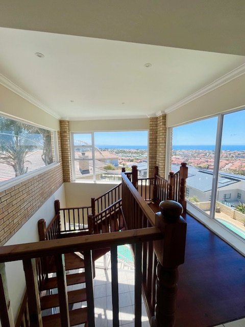 4 Bedroom Property for Sale in Menkenkop Western Cape